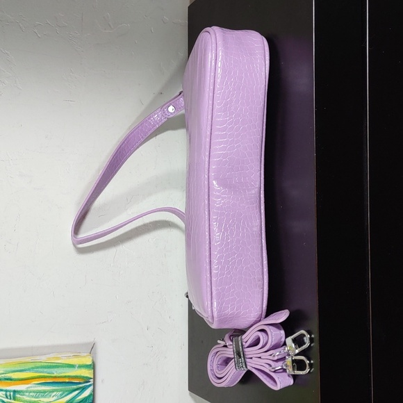 Croc Embossed Faux Leather Baguette Bag - Picture 5 of 8